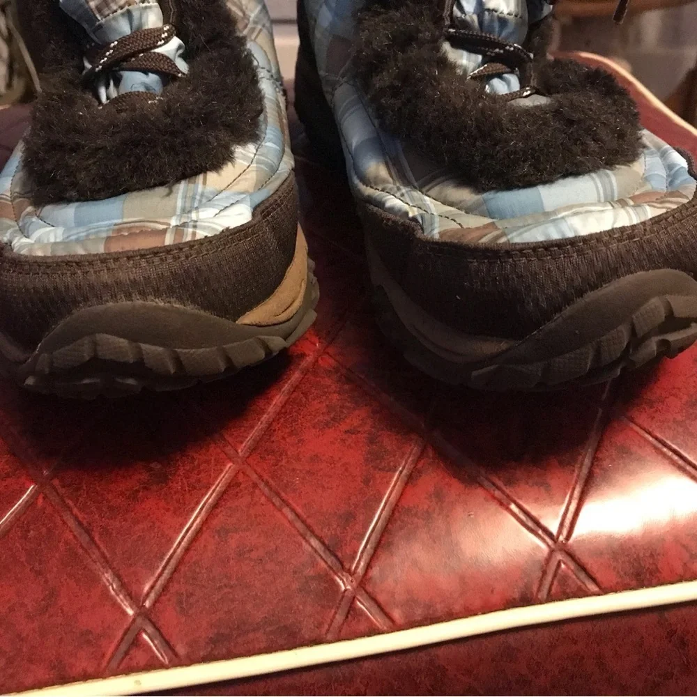 Youths The North Face Filles winter boots size 6 Excellent condition